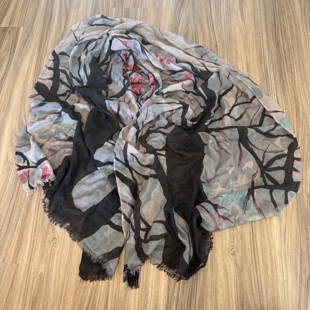 100% Cashmere Scarf with Tree Design - Picture 4 of 9